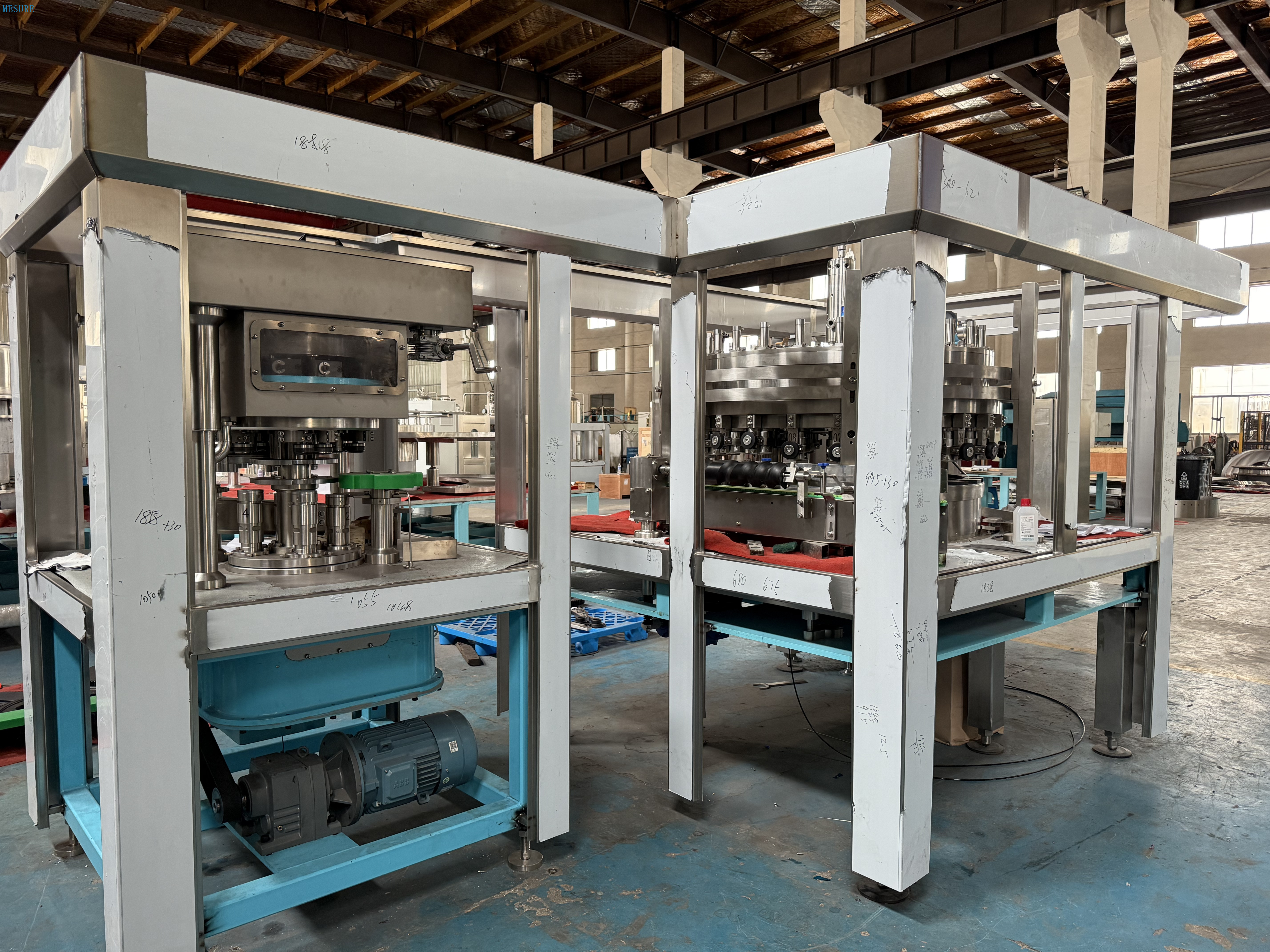 Small-Scale Adjustable Carbonated Can Filler for Entrepreneurs
