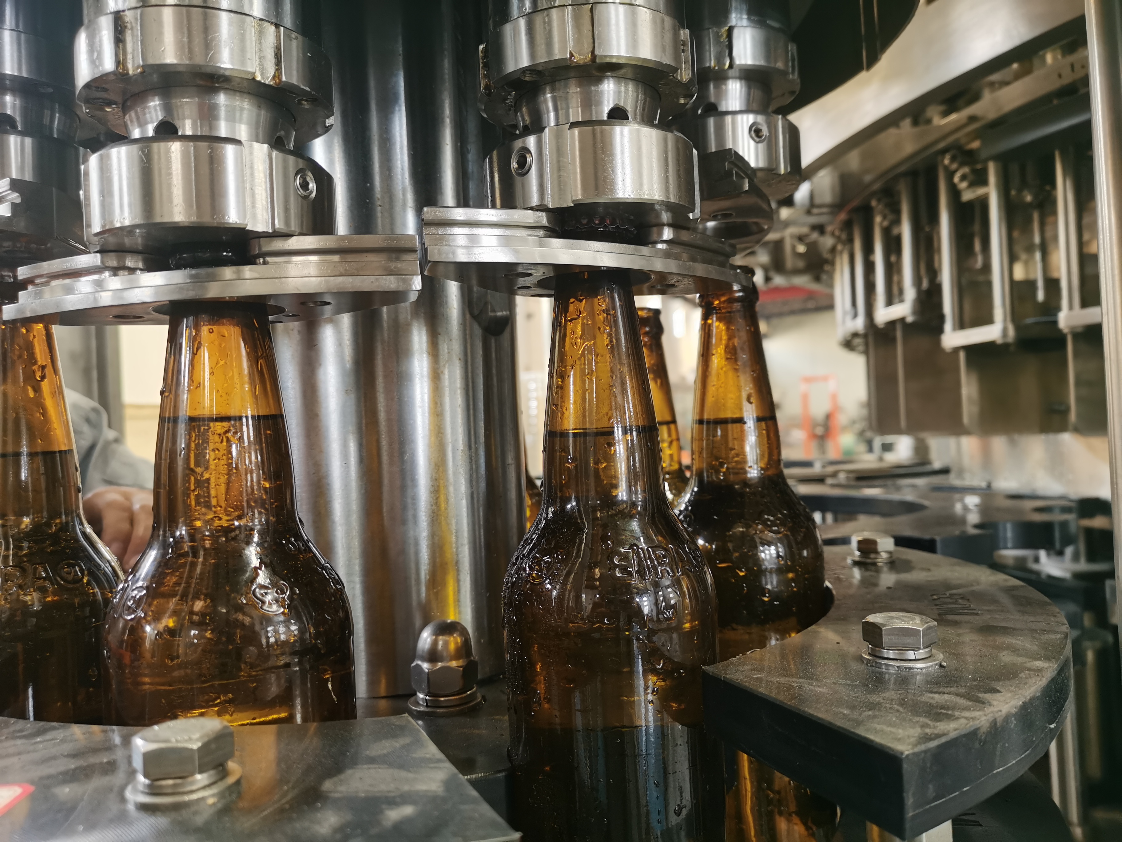 Glass Bottled Beer Filling Machine Crown Cap 