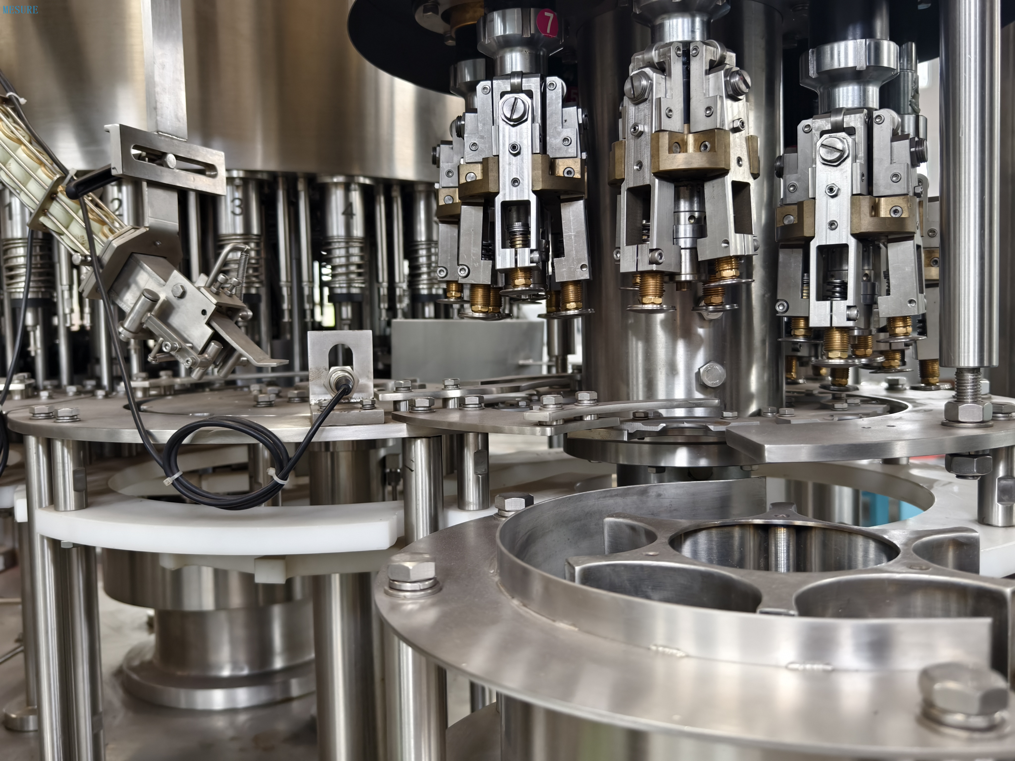 Full Automatic Glass Bottle Water Filling Machine/ Glass bottle filler